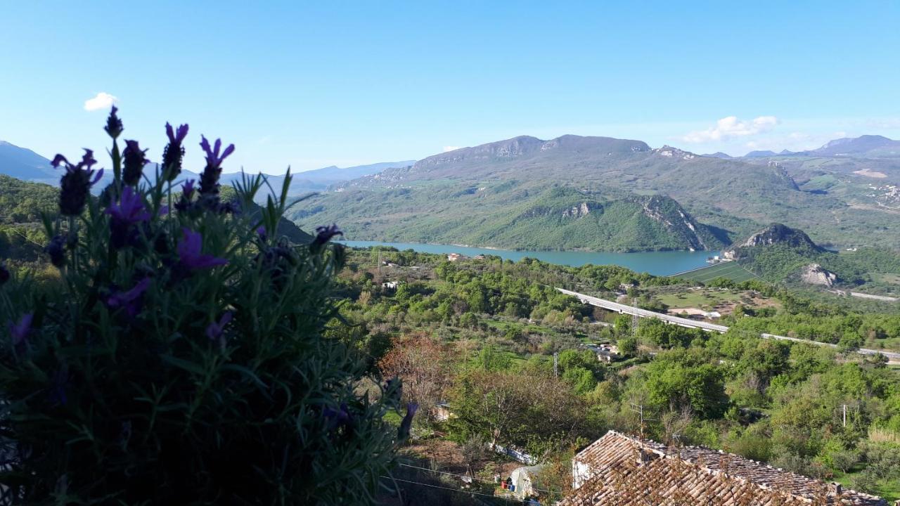 B&B "Za' Vittoria"#Lagodibomba Buitenkant foto