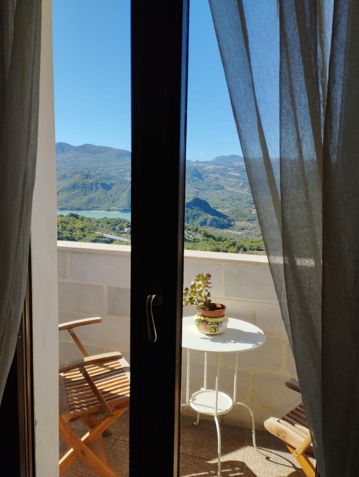 B&B "Za' Vittoria"#Lagodibomba Buitenkant foto